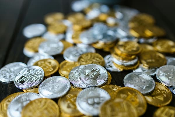 什么是十字星：现货黄金K线里的“犹豫点”怎么用