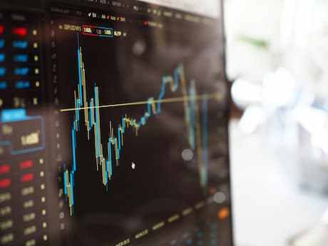 什么是乌云盖顶:现货黄金常见转弱结构拆解